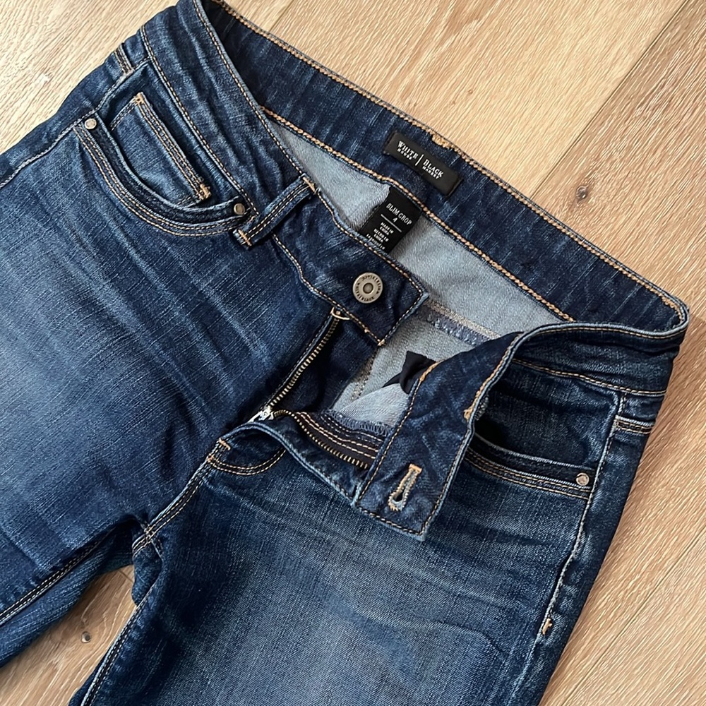 White House Black Market ~ slim crop raw hem jeans, excellent condition! - Picture 4 of 12